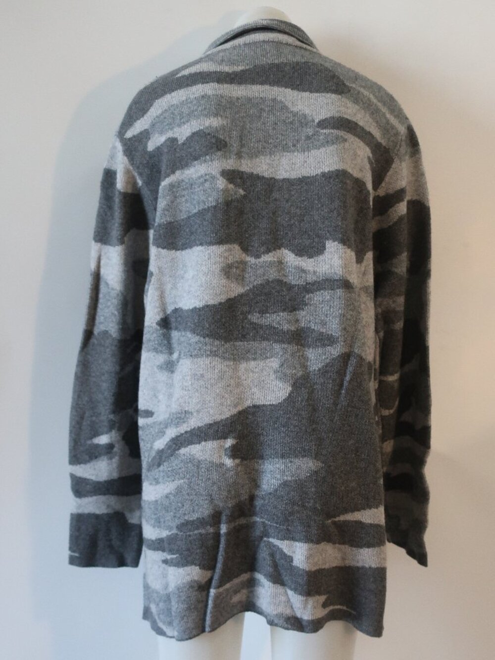 Womens Splendid Grey Charcoal (Item- 36) Camo Wool Cashmere Blend Cardigan L - Picture 8 of 11